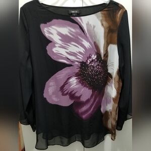 Beautiful Flower Graphic Blouse